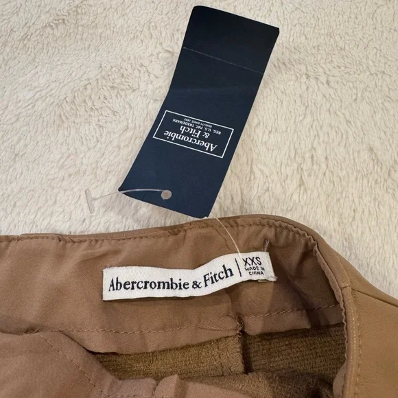 SOLD Abercrombie & Fitch Faux Leather Skort NWT Size XXS - Picture 3 of 3